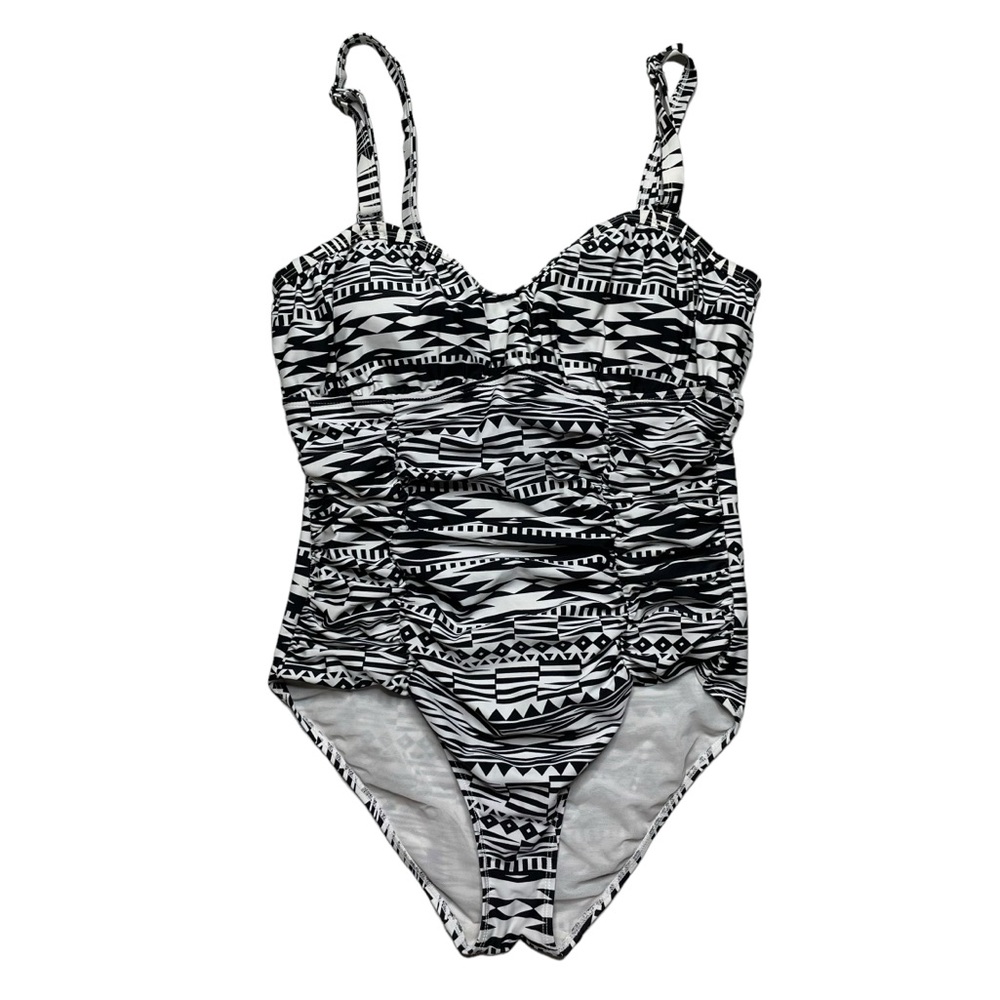 Torrid 0 geo print one piece swimsuit black and white